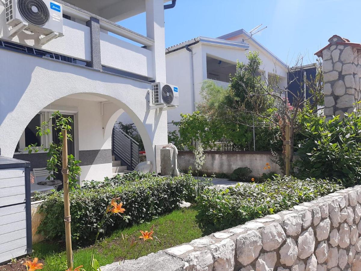 H&F Apartmani Vir Exterior photo