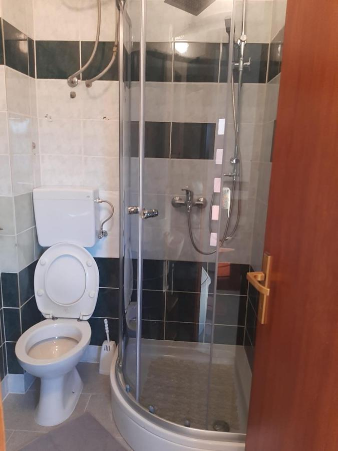 H&F Apartmani Vir Exterior photo